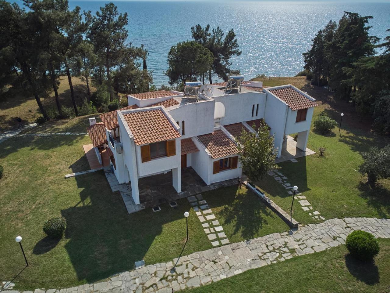 Summerday Villa Private Beach Nea Iraklia Exterior foto